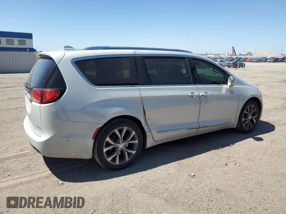 2017 Chrysler Pacifica Limited z VIN 2C4RC1GG4HR607740, wystawiony jako Copart lot #53989725 z przebiegiem 158 148 mil mil oraz Szkoda całkowita • Salvage title. Historia ofert i sprzedaży dostępna na DreamBid. Obrazek 3.