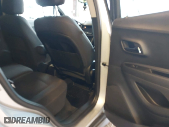 2020 Chevrolet Trax LS with VIN 3GNCJNSB0LL145009, listed as a IAAI auction lot 42551051 with 142,013 mi miles and . Bid and sale history available at DreamBid. Image 8.