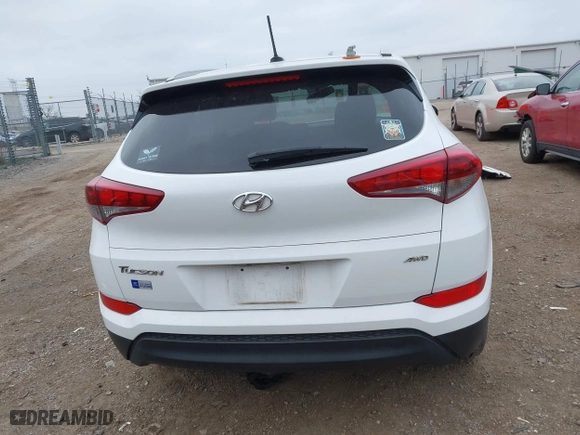 2016 Hyundai Tucson SE with VIN KM8J3CA46GU105087, listed as a IAAI auction lot 40978420 with 103,527 mi miles. Bid and sale history available at carsss.com. Image 16.