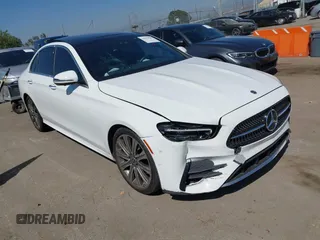 2022 Mercedes-Benz E 350 with VIN W1KZF8DB5NB068876, listed as a IAAI auction lot 41999445 with 31,786 mi miles and . Bid and sale history available at DreamBid. Image 1.