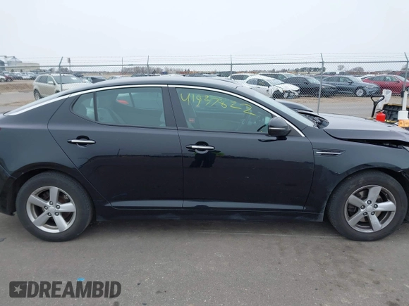 2015 Kia Optima LX with VIN 5XXGM4A7XFG388562, listed as a IAAI auction lot 41937822 with 136,764 mi miles. Bid and sale history available at carsss.com. Image 13.