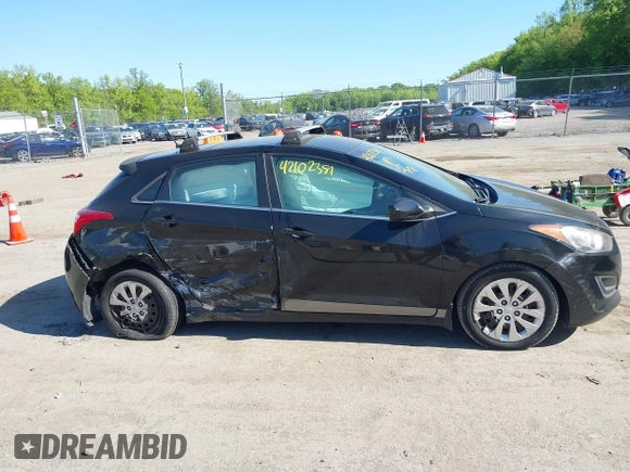 2016 Hyundai Elantra z VIN KMHD35LHXGU275560, wystawiony jako IAAI lot #42102381 z przebiegiem 35 572 mil mil oraz . Historia ofert i sprzedaży dostępna na DreamBid. Obrazek 13.