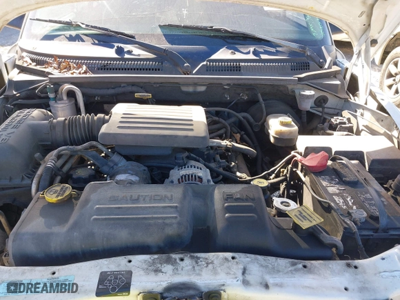 2001 Dodge Dakota Sport with VIN 1B7HG2AN21S290140, listed as a IAAI auction lot 41702251 with 350,678 mi miles. Bid and sale history available at carsss.com. Image 10.