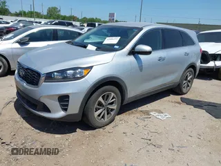 2020 Kia Sorento S z VIN 5XYPG4A58LG669899, wystawiony jako IAAI lot #42006231 z przebiegiem 58 268 mil mil oraz . Historia ofert i sprzedaży dostępna na DreamBid. Obrazek 17.