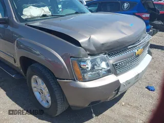 2013 Chevrolet Tahoe LT with VIN 1GNSKBE09DR325729, listed as a IAAI auction lot 41989587 with 186,361 mi miles and . Bid and sale history available at DreamBid. Image 6.