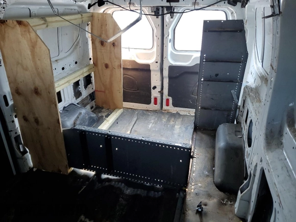 2015 Ford Transit Cargo с VIN 1FTYE1ZMXFKA21435, выставлен на аукционе Copart как лот 61276755 с пробегом 184 249 миль миль и Чистый • Clean title. История ставок и продаж доступна на DreamBid. Изображение 10.