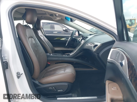 2016 Lincoln MKZ с VIN 3LN6L2GK0GR630062, выставлен на аукционе IAAI как лот 41488123 с пробегом 66 630 миль миль и . История ставок и продаж доступна на DreamBid. Изображение 5.