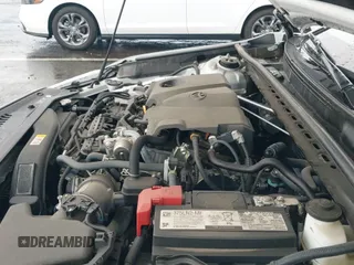 2022 Toyota Camry XSE z VIN 4T1K61AK2NU702362, wystawiony jako IAAI lot #41963393 z przebiegiem 13 541 mil mil oraz . Historia ofert i sprzedaży dostępna na DreamBid. Obrazek 19.