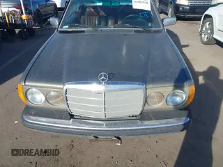 1983 Mercedes-Benz 300 with VIN WDBAB53A3DB003709, listed as a IAAI auction lot 41662930 with 301,467 mi miles and . Bid and sale history available at DreamBid. Image 12.