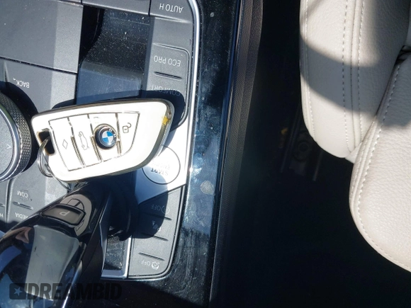 2020 BMW 2 Series 228i xDrive z VIN WBA73AK09L7F87108, wystawiony jako IAAI lot #42061198 z przebiegiem 43 232 mil mil oraz . Historia ofert i sprzedaży dostępna na DreamBid. Obrazek 11.