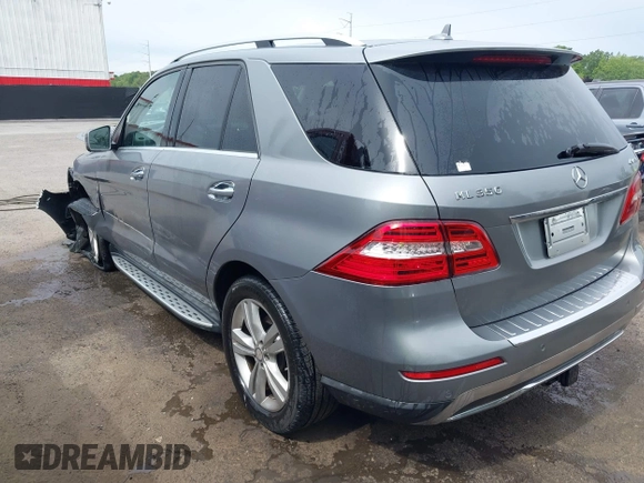 2015 Mercedes-Benz M 350 with VIN 4JGDA5HB4FA496808, listed as a IAAI auction lot 42351889 with 145,625 mi miles and . Bid and sale history available at DreamBid. Image 3.