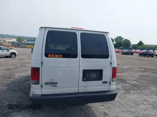 2006 Ford Econoline Passenger XL z VIN 1FBSS31L76DA90525, wystawiony jako IAAI lot #42449803 z przebiegiem Nie podano mil oraz . Historia ofert i sprzedaży dostępna na DreamBid. Obrazek 17.