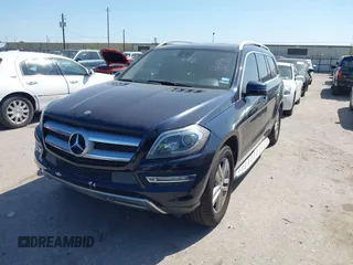 2013 Mercedes-Benz GL-Class GL 450 with VIN 4JGDF7CE7DA151011, listed as a IAAI auction lot 41987211 with 157,982 mi miles. Bid and sale history available at carsss.com. Image 2.
