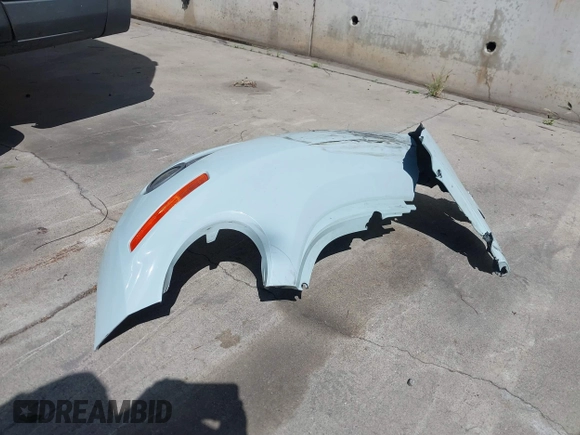 2010 Volkswagen Beetle with VIN 3VWRG3AG8AM028074, listed as a IAAI auction lot 41932970 with Not provided miles and . Bid and sale history available at DreamBid. Image 12.