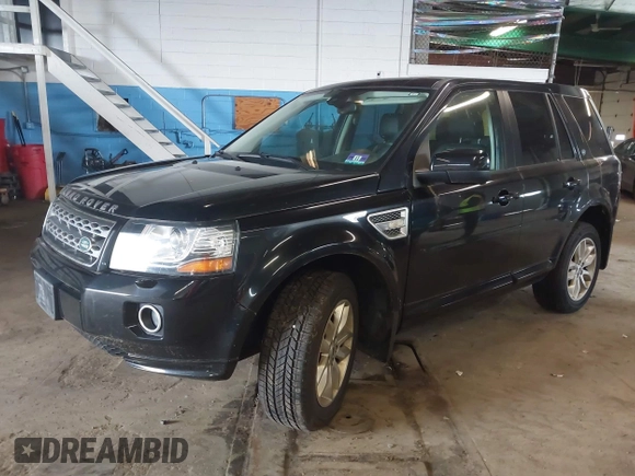 2013 Land Rover LR2 z VIN SALFR2BG9DH378436, wystawiony jako IAAI lot #42520197 z przebiegiem 158 266 mil mil oraz . Historia ofert i sprzedaży dostępna na DreamBid. Obrazek 2.
