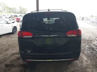 2018 Chrysler Pacifica Touring L z VIN 2C4RC1BG8JR211405, wystawiony jako IAAI lot #42301088 z przebiegiem 92 876 mil mil oraz . Historia ofert i sprzedaży dostępna na DreamBid. Obrazek 16.