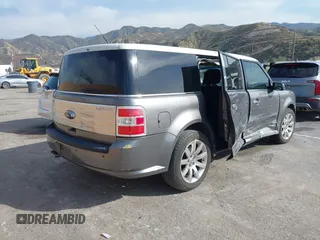 2009 Ford Flex Limited with VIN 2FMDK53C09BA26412, listed as a IAAI auction lot 41755804 with 100,575 mi miles. Bid and sale history available at carsss.com. Image 4.