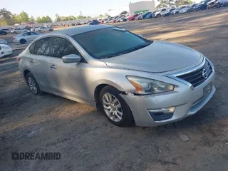 2014 Nissan Altima 2.5 S with VIN 1N4AL3AP5EC177499, listed as a IAAI auction lot 41996172 with 183,330 mi miles. Bid and sale history available at carsss.com. Image 1.