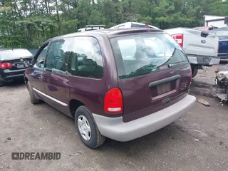 2000 Dodge Caravan with VIN 2B4FP25B7YR685222, listed as a IAAI auction lot 42508555 with 139,970 mi miles and . Bid and sale history available at DreamBid. Image 3.