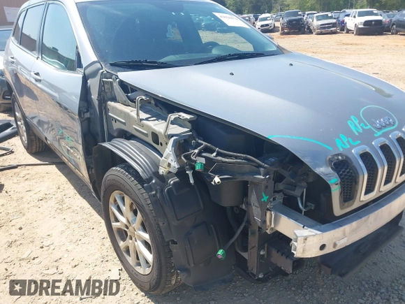 2015 Jeep Cherokee Latitude with VIN 1C4PJMCB6FW691816, listed as a IAAI auction lot 42026070 with 179,054 mi miles and . Bid and sale history available at DreamBid. Image 18.