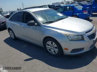 2014 Chevrolet Cruze LS with VIN 1G1PA5SGXE7359883, listed as a IAAI auction lot 41987659 with 141,485 mi miles. Bid and sale history available at carsss.com. Image 1.