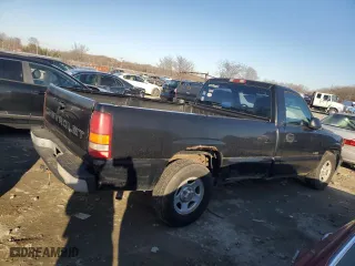 2000 Chevrolet Silverado 1500 with VIN 1GCEC14V0YE395868, listed as a Copart auction lot 46580585 with 208,942 mi miles and Clean Title. Bid and sale history available at carsss.com. Image 3.