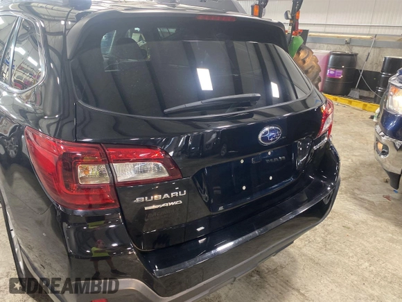 2018 Subaru Outback Premium z VIN 4S4BSAFC6J3328092, wystawiony jako IAAI lot #42566461 z przebiegiem 63 226 mil mil oraz . Historia ofert i sprzedaży dostępna na DreamBid. Obrazek 10.