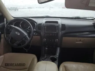 2013 Kia Sorento EX with VIN 5XYKU4A25DG346629, listed as a Copart auction lot 84064594 with Not Provided miles and Salvage Title. Bid and sale history available at carsss.com. Image 8.