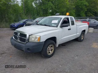 2007 Dodge Dakota ST z VIN 1D7HW22K07S202496, wystawiony jako IAAI lot #42319252 z przebiegiem 124 696 mil mil oraz . Historia ofert i sprzedaży dostępna na DreamBid. Obrazek 2.