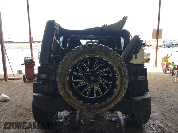 2016 Jeep Wrangler Unlimited Freedom с VIN 1C4BJWDG9GL319356, выставлен на аукционе IAAI как лот 42113994 с пробегом Не указан миль и . История ставок и продаж доступна на DreamBid. Изображение 16.
