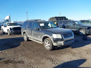 2006 Ford Explorer XLT with VIN 1FMEU73896ZA09638, listed as a IAAI auction lot 41452293 with 174,980 mi miles. Bid and sale history available at carsss.com. Image 1.
