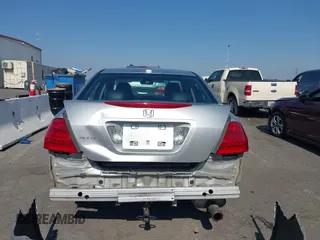 2006 Honda Accord EX с VIN 1HGCM56736A167038, выставлен на аукционе IAAI как лот 42464608 с пробегом 193 989 миль миль и . История ставок и продаж доступна на DreamBid. Изображение 6.