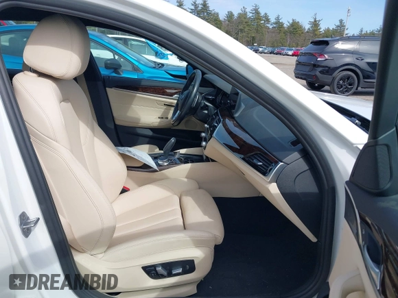 2018 BMW 5 Series 530i xDrive with VIN WBAJA7C53JWA73427, listed as a IAAI auction lot 41906763 with 44,774 mi miles. Bid and sale history available at carsss.com. Image 5.