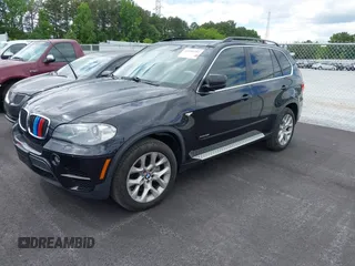 2013 BMW X5 xDrive35i z VIN 5UXZV4C58D0B21258, wystawiony jako IAAI lot #42189297 z przebiegiem 119 131 mil mil oraz . Historia ofert i sprzedaży dostępna na DreamBid. Obrazek 2.