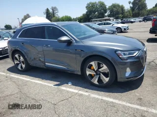 2019 Audi e-tron Prestige with VIN WA1VAAGE9KB008321, listed as a Copart auction lot 60162655 with 36,301 mi miles and Salvage title. Bid and sale history available at DreamBid. Image 4.