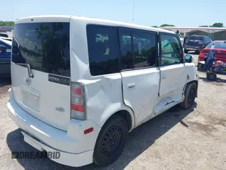 2006 Scion xB z VIN JTLKT324X64071455, wystawiony jako IAAI lot #42280653 z przebiegiem 216 297 mil mil oraz . Historia ofert i sprzedaży dostępna na DreamBid. Obrazek 4.