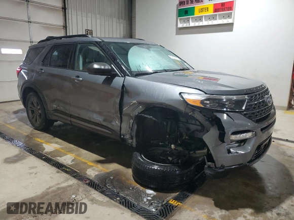 2021 Ford Explorer XLT with VIN 1FMSK8DHXMGA22114, listed as a Copart auction lot 52604955 with 212,538 mi miles and Salvage Title. Bid and sale history available at carsss.com. Image 4.