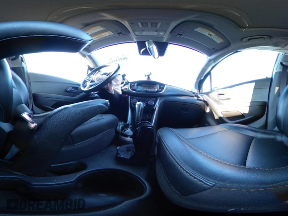 2018 Chevrolet Trax Premier with VIN 3GNCJRSB4JL176333, listed as a IAAI auction lot 40914154 with 66,689 mi miles. Bid and sale history available at carsss.com. Image 18.