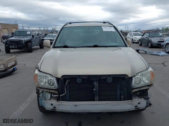 2006 Toyota Highlander Hybrid with VIN JTEEW21A060025752, listed as a IAAI auction lot 41467282 with 245,146 mi miles. Bid and sale history available at carsss.com. Image 13.