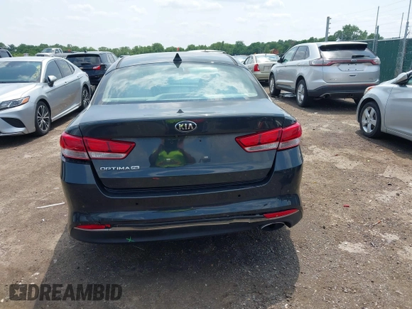 2016 Kia Optima LX z VIN 5XXGT4L37GG087200, wystawiony jako IAAI lot #42456982 z przebiegiem 86 910 mil mil oraz . Historia ofert i sprzedaży dostępna na DreamBid. Obrazek 16.