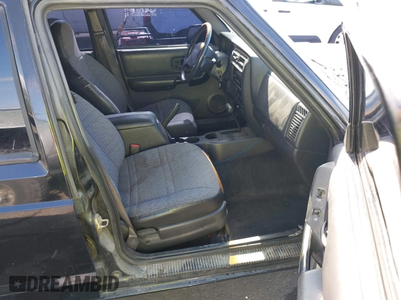 1999 Jeep Cherokee Sport с VIN 1J4FT68S9XL557938, выставлен на аукционе IAAI как лот 42208261 с пробегом 196 386 миль миль и . История ставок и продаж доступна на DreamBid. Изображение 5.