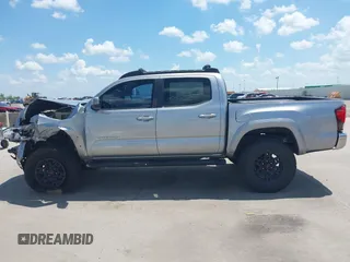 2018 Toyota Tacoma SR with VIN 3TMCZ5AN2JM172829, listed as a IAAI auction lot 42073847 with 136,671 mi miles and . Bid and sale history available at carsss.com. Image 15.