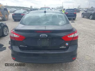 2013 Ford Focus SE with VIN 1FADP3F25DL209199, listed as a IAAI auction lot 42086573 with 136,999 mi miles. Bid and sale history available at carsss.com. Image 17.