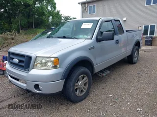 2008 Ford F-150 STX z VIN 1FTRX14W58FC03112, wystawiony jako IAAI lot #42539072 z przebiegiem 124 549 mil mil oraz . Historia ofert i sprzedaży dostępna na DreamBid. Obrazek 2.