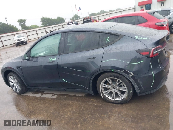 2024 Tesla Model Y Long Range z VIN 7SAYGDEE5RA260614, wystawiony jako IAAI lot #42191551 z przebiegiem 16 375 mil mil oraz . Historia ofert i sprzedaży dostępna na DreamBid. Obrazek 14.