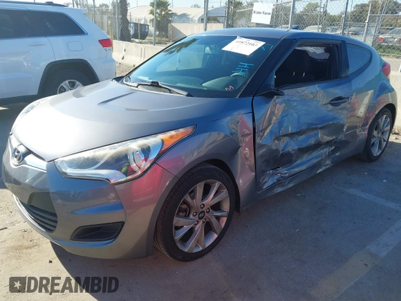 2016 Hyundai Veloster with VIN KMHTC6AD3GU283985, listed as a IAAI auction lot 41872103 with 153,949 mi miles. Bid and sale history available at carsss.com. Image 17.