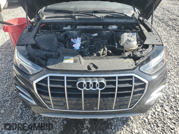 2021 Audi Q5 Premium Plus with VIN WA1BAAFY8M2082461, listed as a Copart auction lot 46950415 with Not provided miles and Salvage title. Bid and sale history available at DreamBid. Image 12.
