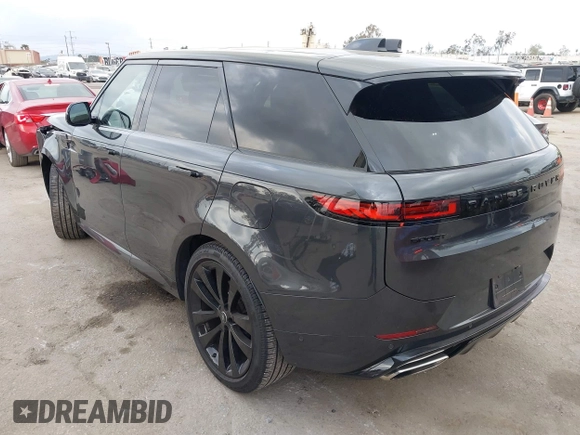 2025 Land Rover Range Rover Sport z VIN SAL1L9E45SA423111, wystawiony jako IAAI lot #42090141 z przebiegiem 4 668 mil mil oraz . Historia ofert i sprzedaży dostępna na DreamBid. Obrazek 3.