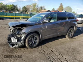 2018 Toyota Highlander LE z VIN 5TDBZRFH6JS817777, wystawiony jako Copart lot #56344485 z przebiegiem 73 580 mil mil oraz Szkoda całkowita • Salvage title. Historia ofert i sprzedaży dostępna na DreamBid. Obrazek 1.