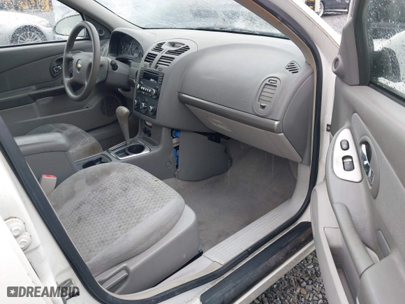 2006 Chevrolet Malibu LT w/0LT with VIN 1G1ZT51F76F210933, listed as a IAAI auction lot 41931641 with 195,079 mi miles. Bid and sale history available at carsss.com. Image 5.